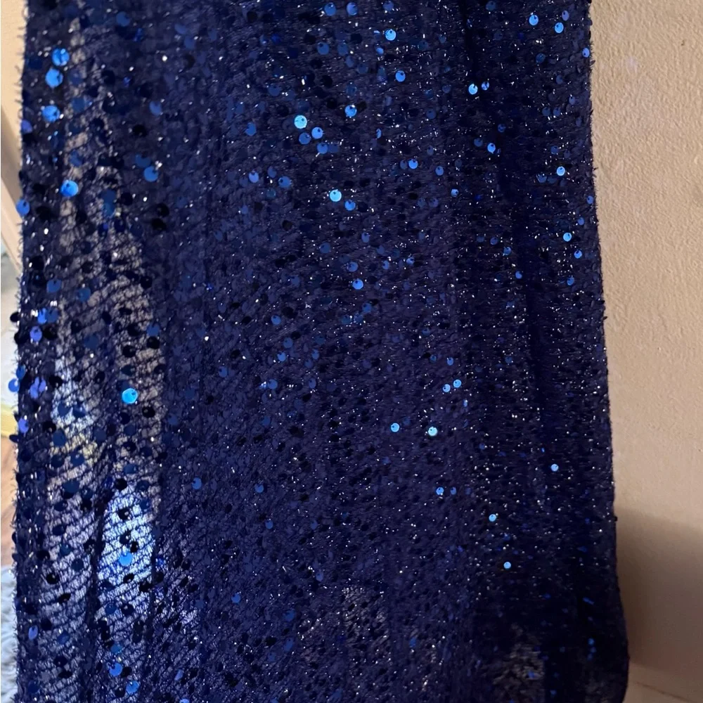 Elegant Blue Sequin Maxi Dress - Picture 5 of 9